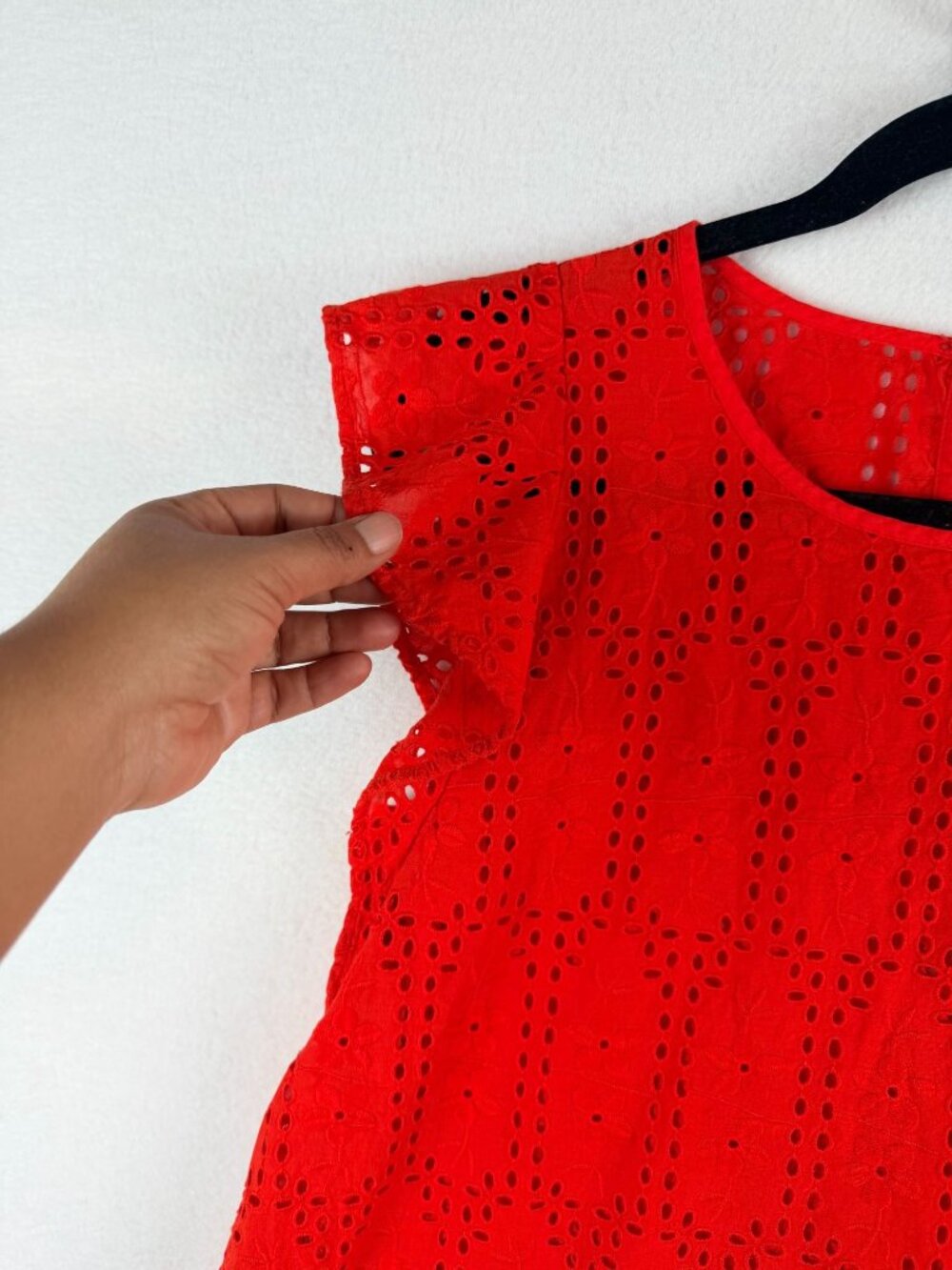 Madewell Women’s Red Eyelet Embroidered Flutter Sleeve Blouse Size Small - Picture 5 of 13